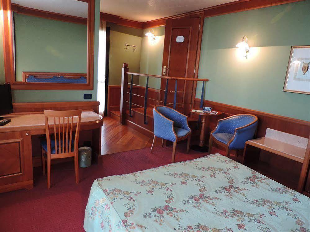 Arosio Hotel エクステリア 写真